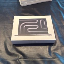 Brand New - 2024 14-Inch MacBook Pro - Space Black - M3 Pro 16-core CPU 40-core GPU