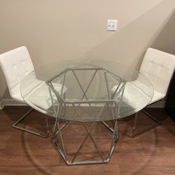 Couch, SmartTV, Office Desk