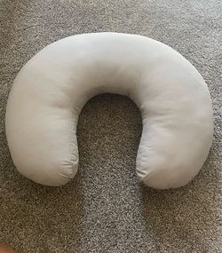 Nursing pillow