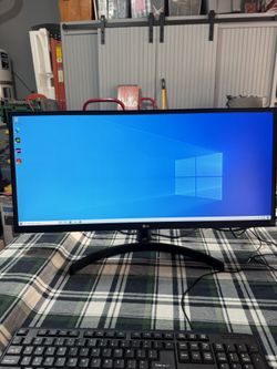 29” Ultrawide LG Monitor