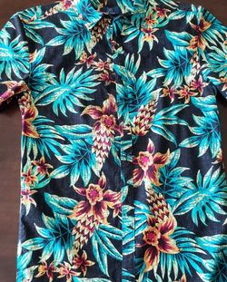 boys/men's Hawaiian shirt