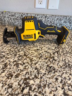 DEWALT 20V Brushless One-Handed Reciprocating Saw