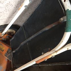 Sensation 21" lawn mower with Briggs and Stratton 5 hp I/C