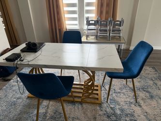 Beautiful Dining Set with Gold Base + 4 Chairs – Only 1 Year Old!