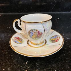 Beautiful Gold Tea Cup And Saucer 
