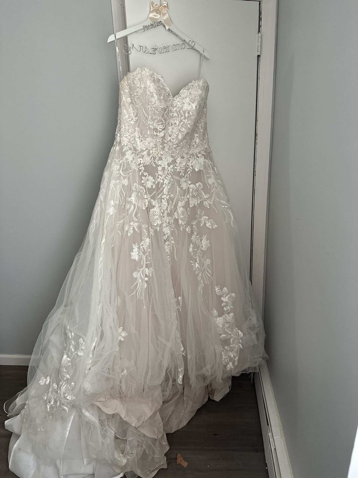 Essence Of Australia Wedding Dress