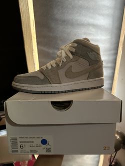Jordan 1 Mids Women
