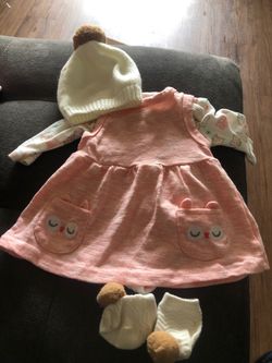 Supper cute baby dress with booties and hat 0-3 months