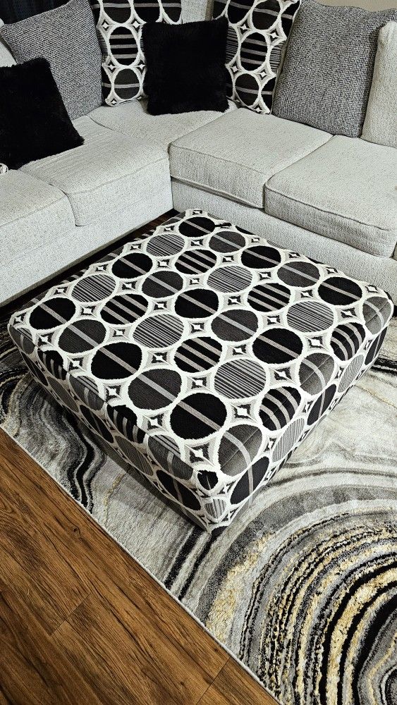 Ashley Furniture Cocktail Ottoman
