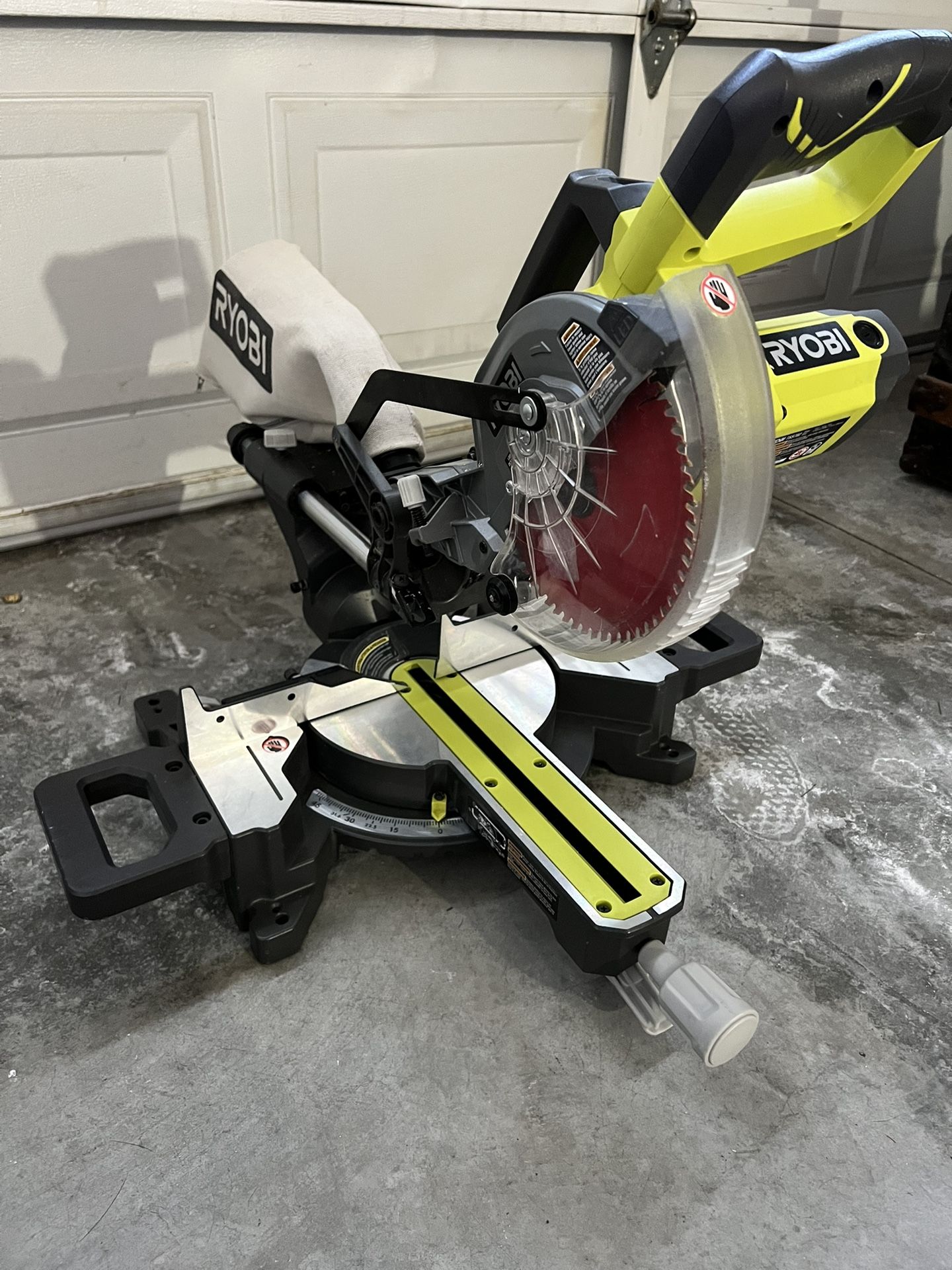 10 Amp Corded 7-1/4in Compound Sliding Miter Saw