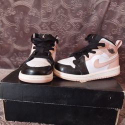  SHOES  #6.  JORDAN