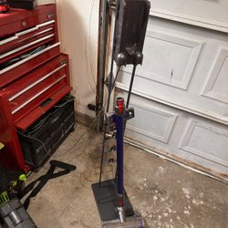 Dyson Vacuum Stand 