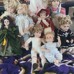 Collection Porcelain Dolls 