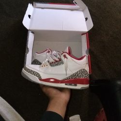 2022
Air Jordan 3 Retro 'Cardinal 