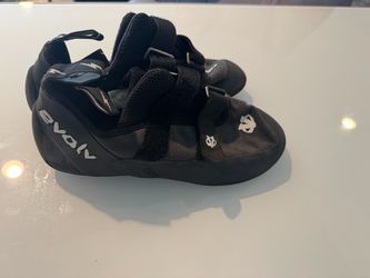 Evolv Rock Climbing Shoes – Men’s Size 13