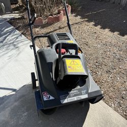 Yard Machines Summit Series 21" Snow Blower