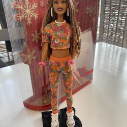 Barbie Fashionista Styled In A Floral Leggings And Top