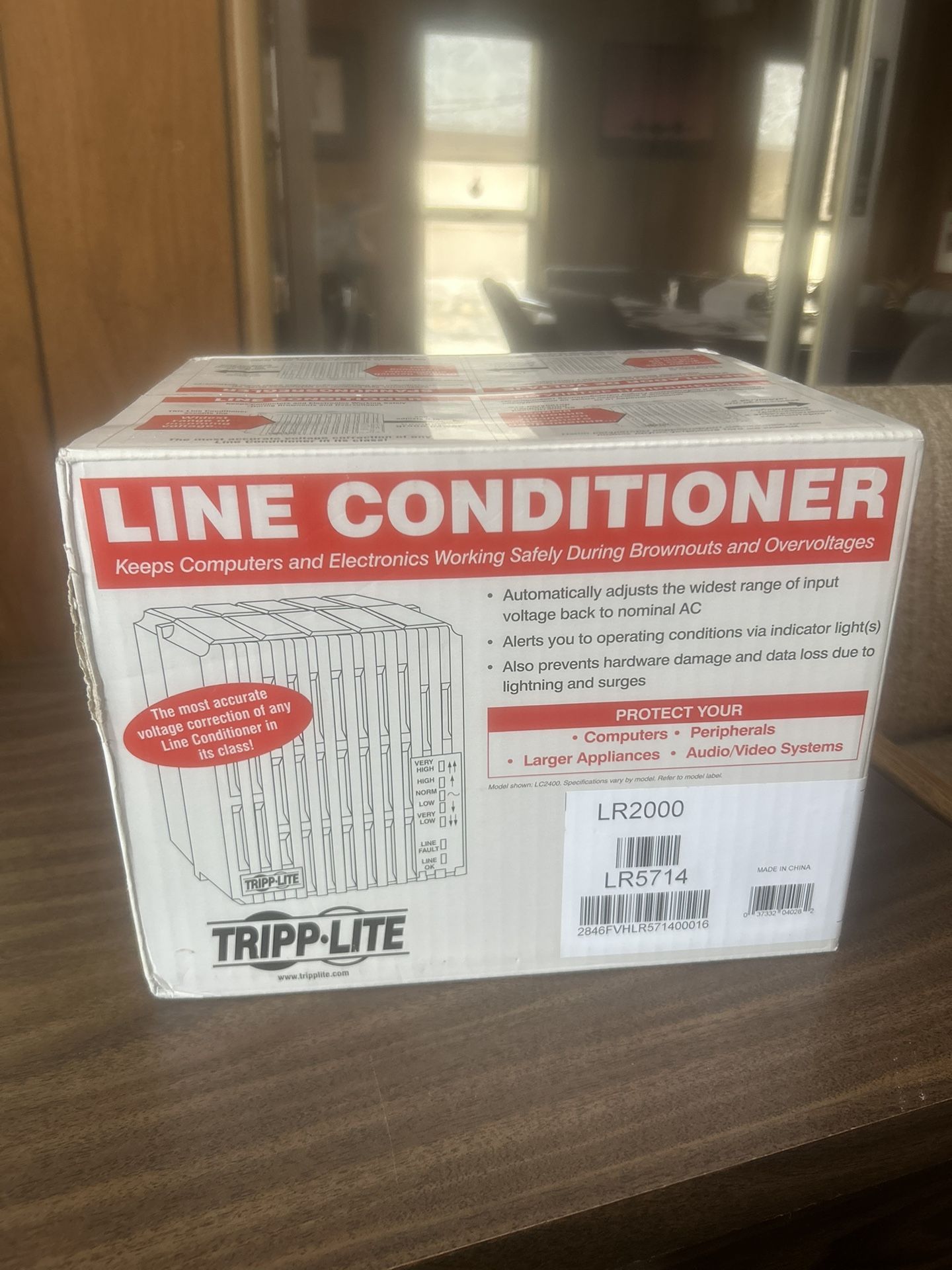Tripp Lite LR2000 Line Conditioner