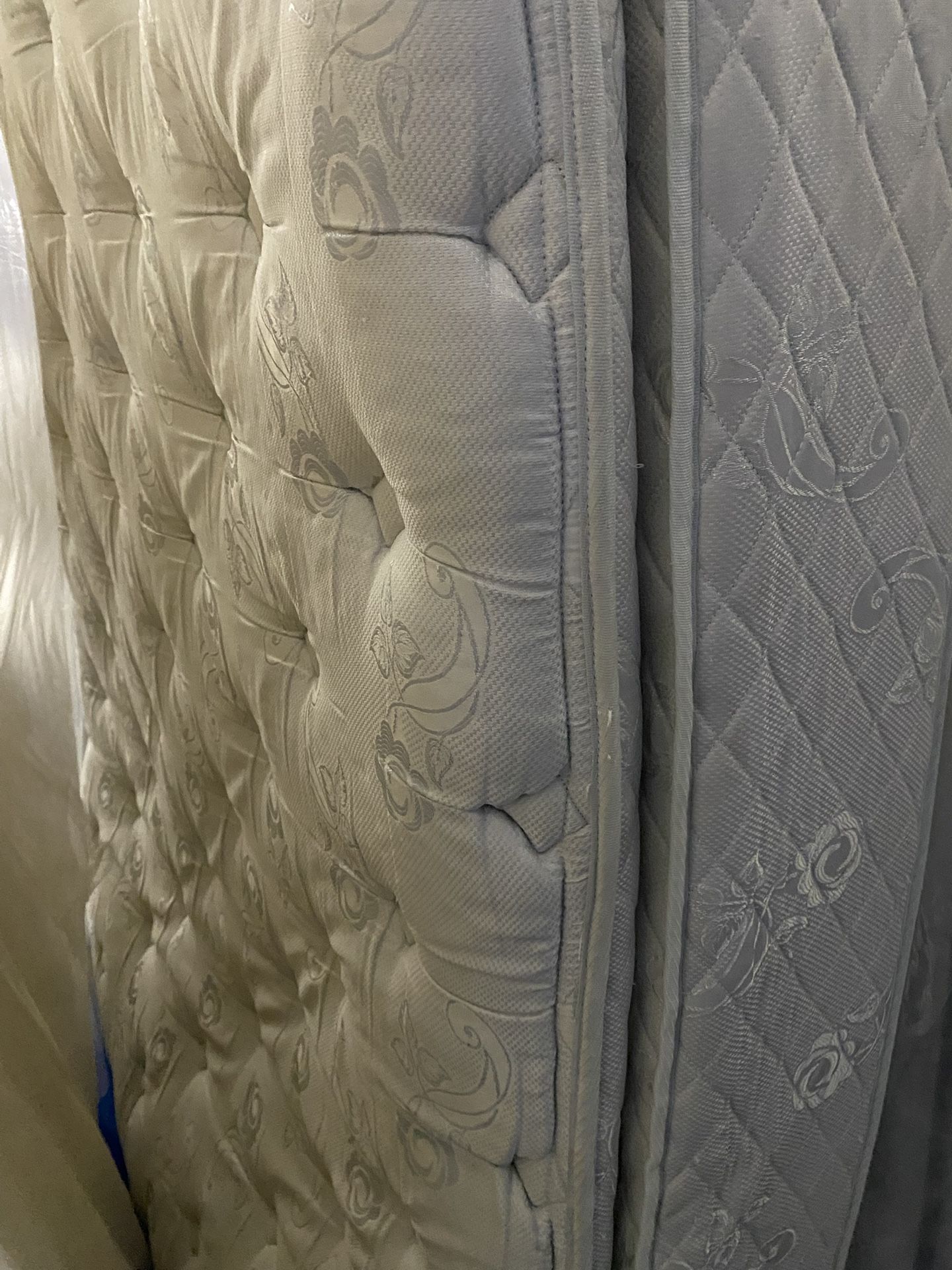 Super Thick Queen Pillow Top Mattress With Boxsprings 200. I Can Also Deliver.