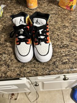Boy Jordan’s Size 5y
