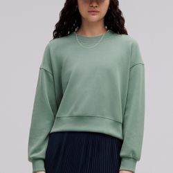 Lululemon Softstreme Perfectly Oversized Cropped Crew Women’s Size 4