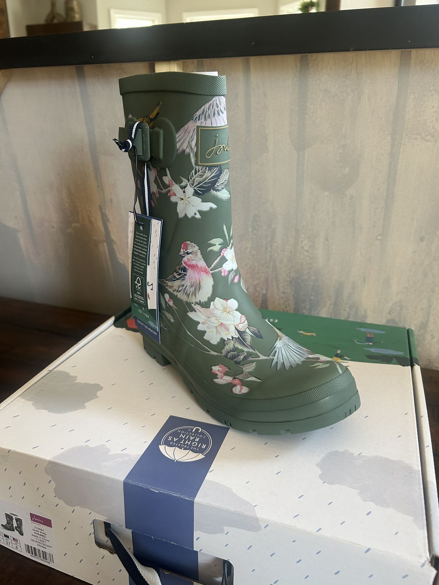 Joules Women's Green Floral Rain Boots size US6