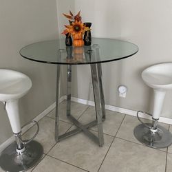 Hi Top Table With 2 Stools 