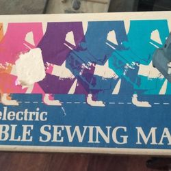 1972 Portable Sewing Machine