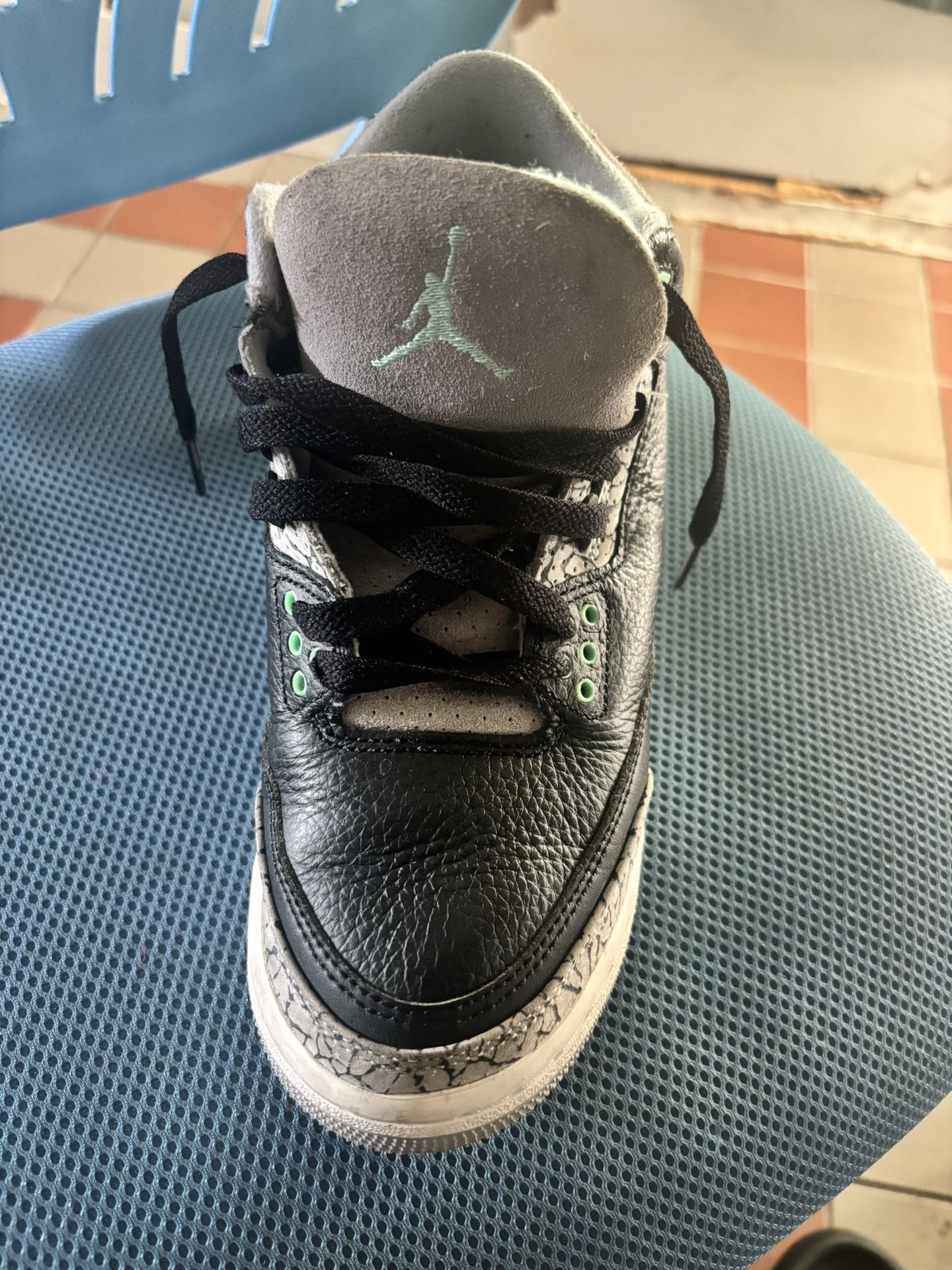 Air Jordan 3 Retro “green Glow ” (Used, Great Condition)