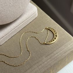 Moon Phases Pendant Necklace ( firm on price )