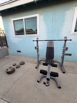 Used Weight Bench + Barbell + Weight Plates – Complete Set