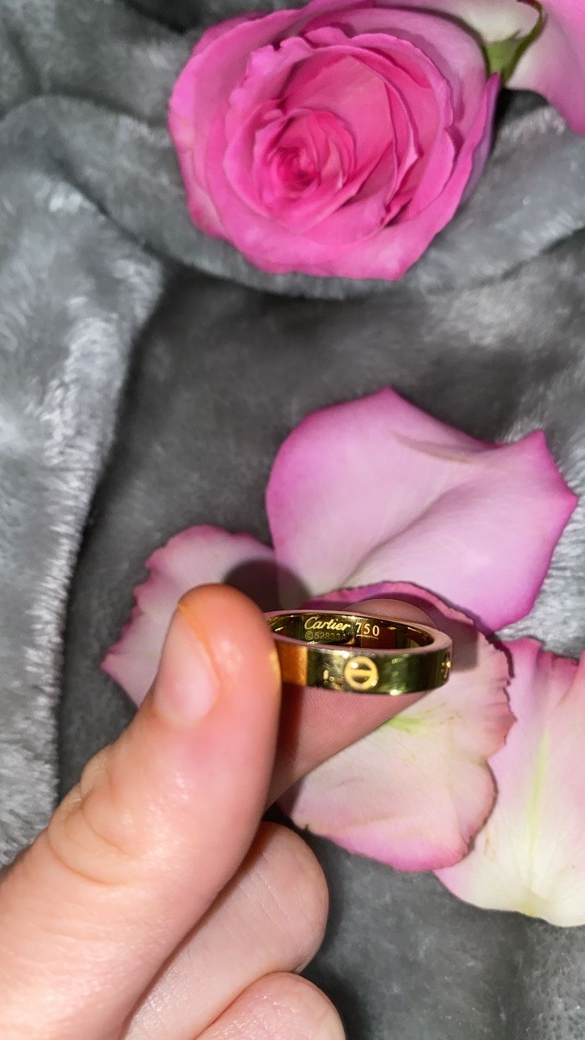 Woman’s Cartier Wedding Ring/band