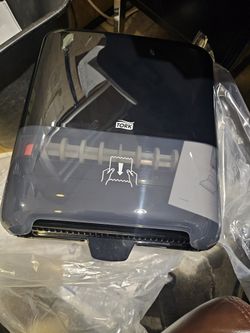 Tork H1 Towel Dispenser