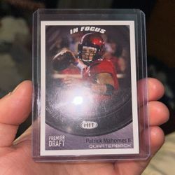 2017 SAGE HIT Premier Draft #43 Patrick Mahomes II IF RC