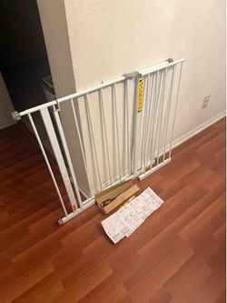 Regalo Easy Open Pressure Mounted Metal Walk Through Baby Gate