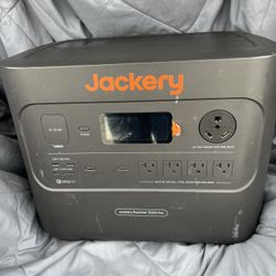 Jackery 3000 Explorer Pro