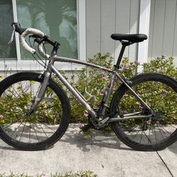 Specialized Dolce Road Bike With SUPERTEAM carbon wheelset