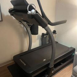 Nordic Track X22i Treadmill 