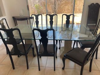 8 chairs 20$ each