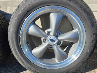 Set of 4 2006 Ford Mustang Gt 17 inch Rims virtually new