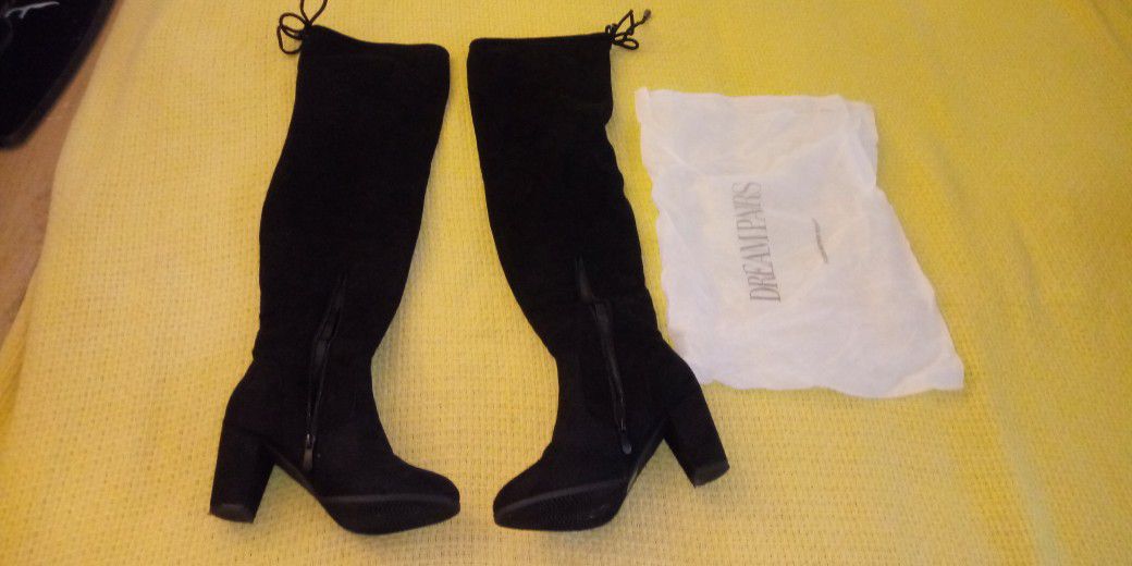 WOMENS DREAM PAIRS SIZE 8 HIGH LEG SUEDE ZIP UP BOOTS
