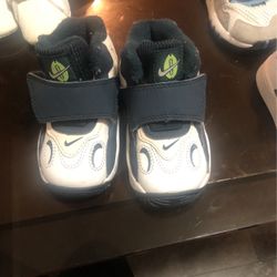 Nikes 5C