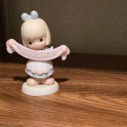 Precious Moments Figurine New