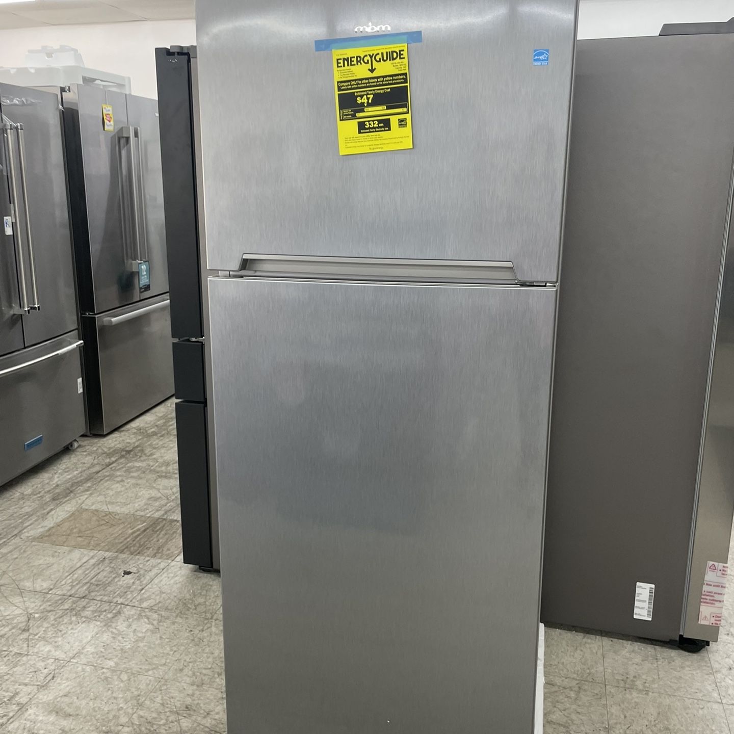 Refrigerator 30” Width 18 Cu Ft Capacity 