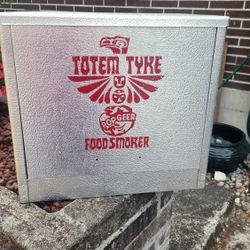Totem Smoker New