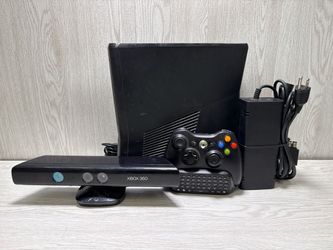 Microsoft Xbox 360 S 500GB Console Kinect Controller Bundle (A1G013562)