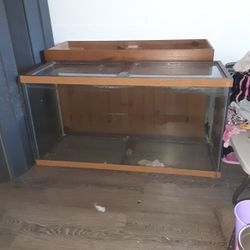 90 Gallon Fish Tank And Stand No Mark's Or Cracks 