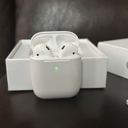 AirPods 2nd Generation|Unsealed|Great Condition.