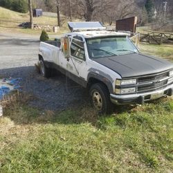 95 Chevy K 3500 Diesel Dually 4x4 - Project/Parts Truck