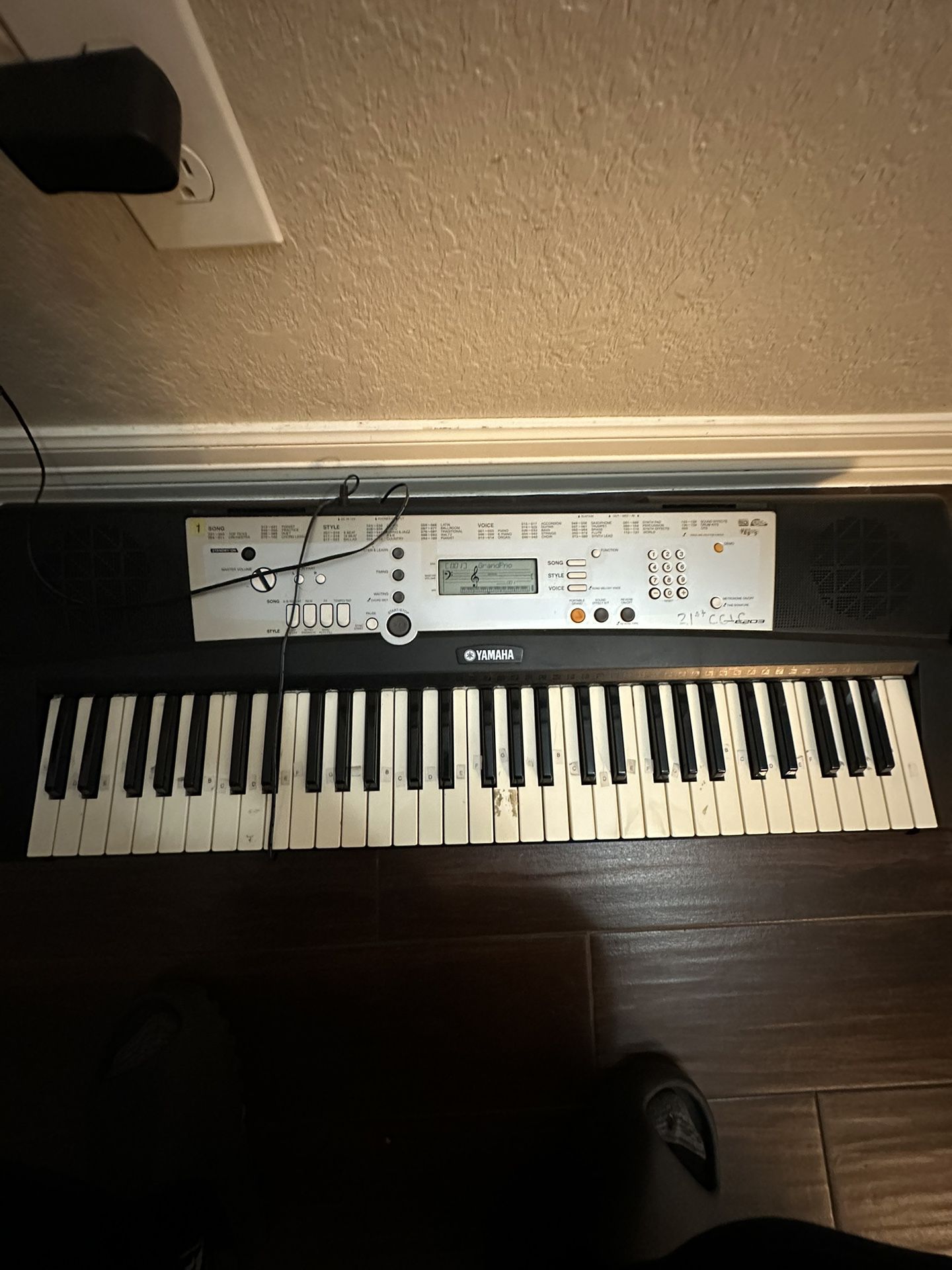 Yamaha Keyboard Piano E203